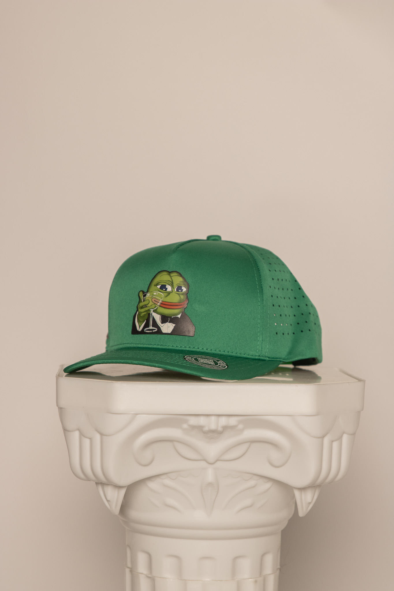 Champagne Pepe Hat — Leaf Green — leafgreen1.jpg
