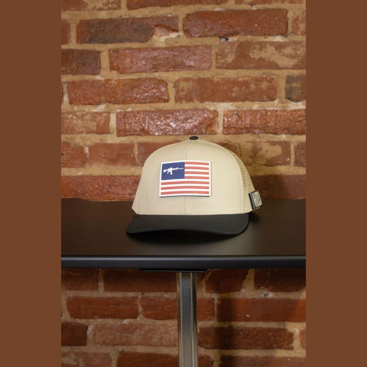Amerikaner Hook and Loop Patch Hat in Tan